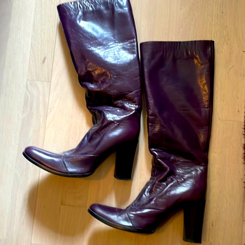 Gorgeous purple heeled boots, color is like a rich eggplant, 3 1/2 “ heels